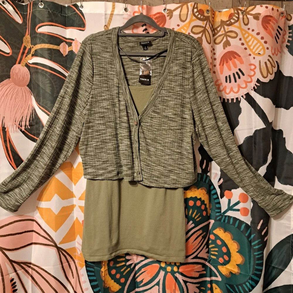 Cropped Olive/Sage Cardigan With Matching Tank Top - Picture 1 of 3
